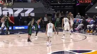 Bench reaction on Jordan Clarkson 3 point play and one