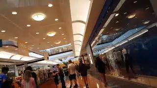 Rivertown Crossings, Grandville, Michigan: Grand Rapids's biggest mall