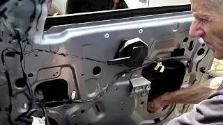 Снятие мотора стеклоподъемника Ford Taurus