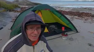 Hilleberg Unna, a camp on the beach