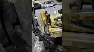 Еще один глупый дизайн Ford