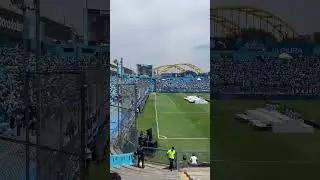 Catriel Cabellos fue presentado como jugador de Cristal durante la Tarde Celeste 2025, dorsal 77