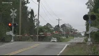 Cordele teen hit by train dies in hospital