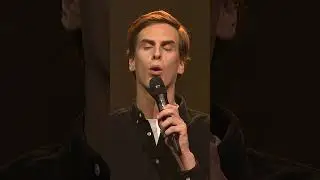 Rodrigue en a rien a faire que Timoth&eacute;e tombe &agrave; v&eacute;lo. 😂🚲