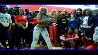 WALACAMTV.COM ITS ON..BaByDoLL vs JMoNeY -HIPROLL BATTLE @ Da WAR ZONE