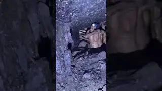 Hardships of Labourers in mines#coal#mining#underground#usamining#coalpower#shorts