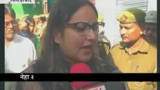 Police fiercely beaten a youth on fake voting in UP municipal corporation elections