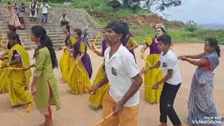 మల్లయ్యకొండలో మొలకవారిపల్లె పీలేకి మారెమ్మతల్లి కోలాటం బృందం-అమ్మా నీమాయ కనలేమే..సోమవారం 29-9-2025