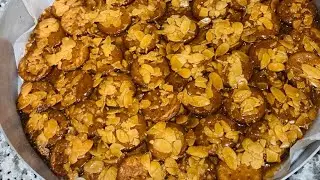 Biscuit with Almond Caramel