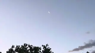 Venus, waning Flower Moon, Amt 19 Crescent, Keowee to Seneca SC, 0613 hrs Fr 23 May 2025 60&deg; 59% W 6