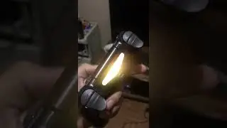 HELP! rare ps4 controller defect. Only blinking 3 orange lights