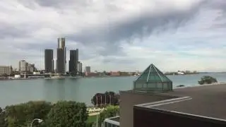 Renaissance Center Detroit - 4K Timelapse
