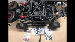Building up a Traxxas UDR part 2 RPM front arms and fixing the leaking shocks