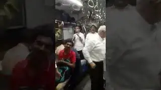 Garba in local train Mumbai