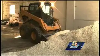 Busy weekend ahead for snow removal contractors