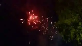 8 Minute Fireworks Display - The UK Firework Company