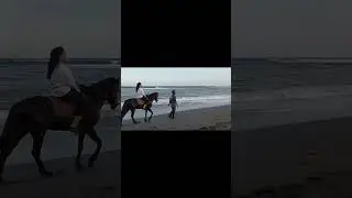 Ketika Artis Jepang Berkuda Di Pantai Saba, Gianyar, Bali...