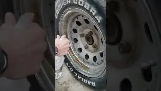 Cleaning rust off wheel with windex, part 1