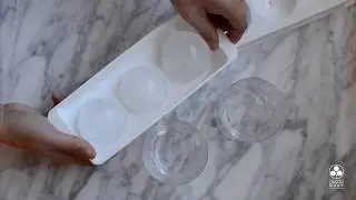 How to Use the Spherical Ice Tray