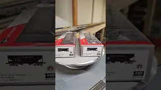 ScaleTrains Northern Pacific Coal Hopper HO Scale Unboxing