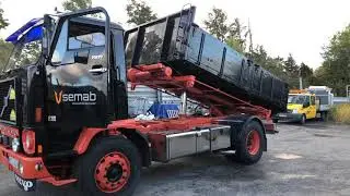 K&ouml;p en Veteranlastbil Volvo F 88 4x2 med multilift virev&auml;xlare p&aring; Klaravik