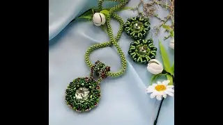 Green Beads jewelry Set. Beaded Necklace and Earrings Set. Набор украшений из бисера и бусин