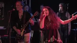 Don't stop me now( Cover Queen)   Mid life Crisis au New Morning le01 06 2023
