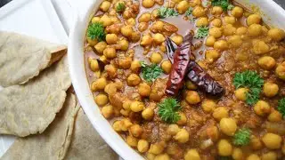 Indian Style Channa Masala || Curry Chickpeas W/ Cassava Flat Bread