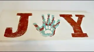 DIY: How to make a Vintage Wood Sign -  Handmade Holidays #YTMM