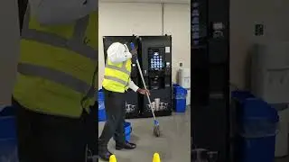Castleford bus station security using a mop 😂😂😂😂