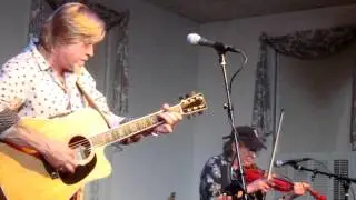 Allen Estes at Old Sloop Coffee House - MVI 1752