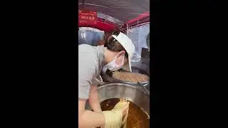 China Snack Livestream | Sanzi Frying Workflow | Vendor Commentary Optional