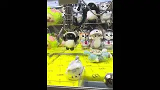 Tokyo, Japan mini claw machines. 🇯🇵🌸