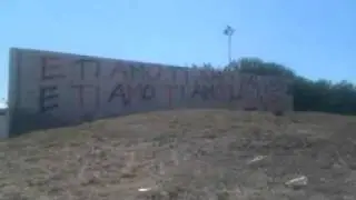 Travertino rotonda Collefiorito di Guidonia imbrattato : vandali