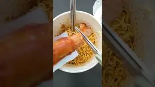 Makan mie Jongga Kimchi Butter + Sosis Kanzler Gochujang? #pakpipu #jongga #kanzler