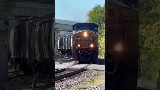 CSX dancing onto main line.