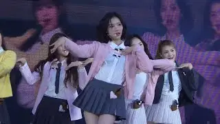 051125 Hearts2Hearts - The Chase + MENT + Butterflies | SMTOWN LIVE 2025 in LA