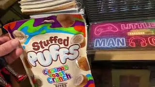 CHRIS JERICHO REACTS TO CINNAMON MARSHMALLOWS AND BLUE CUBES