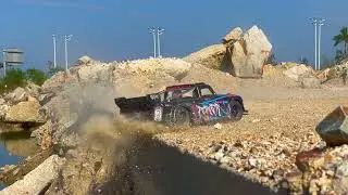 WLtoys Official - WLtoys 104072 cornering performance & drift architecture