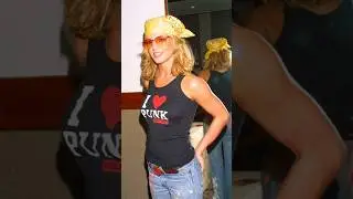 BRITNEY SPEAR&rsquo;S 90s STREET STYLE ⚡️#britneyspears #fashion #90s #shorts