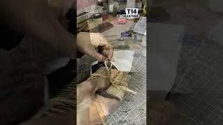 Каждый день &mdash; одно и то же. Крафт, стопка, сканер терминала. Упаковка и пункт Ozon. Т14
