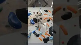 Double catch throw V4 #bouldering #climbing