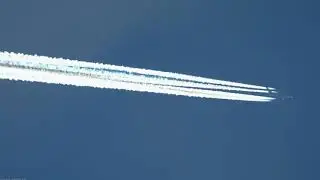 Holy Monitor    Cirrus  4K Remnantic Skies 10 2018 stirred chemcake