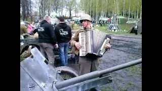 Sołdat z harmoszką,Kamienna G&oacute;ra