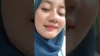 Putri kesayangan papa jilbab muda cantik menawan rajin dan pandai berniaga