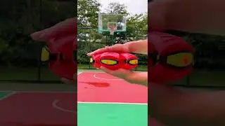 Magic flying saucer deformable ball。