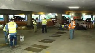 APPLYING WET BURLAP TO THE CONCRETE 2.MP4