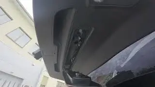 AUDI Q3 (2015-2018) &ndash; Расположение аварийного треугольника