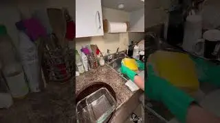 Do dishes with me 🫧 #cleaning #clean #dishes #satisfying    Music: Powerful Rock Musician: Alex Guz