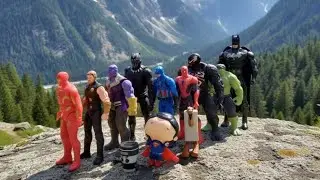 The Avengers of Hero Action Figure Black Panther, Venom, Batman, Thor, Superman, Iron Man, Thanos